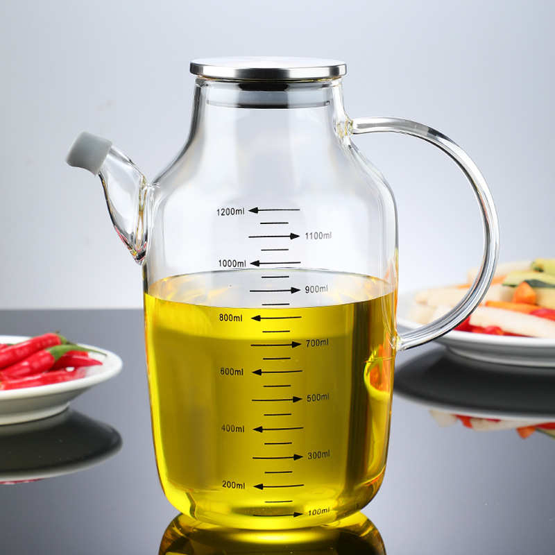 Apakah botol minyak kaca mudah dibersihkan?